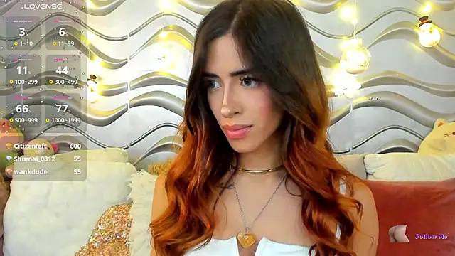 Snapshot of StormiRusso chatting on December 7, 3:47 am StormiRusso online show from December 7, 3:47 am