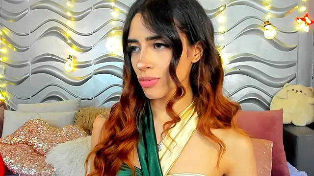 Snapshot of StormiRusso chatting on January 1, 2:19 am StormiRusso online show from January 1, 2:19 am