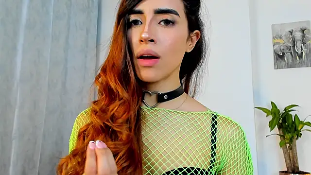 Snapshot of StormiRusso chatting on January 10, 4:22 am StormiRusso online show from January 10, 4:22 am