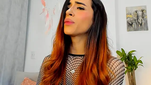 Snapshot of StormiRusso chatting on January 13, 4:28 am StormiRusso online show from January 13, 4:28 am