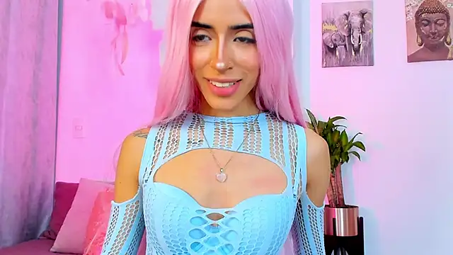 Snapshot of StormiRusso chatting on January 22, 5:16 am StormiRusso online show from January 22, 5:16 am