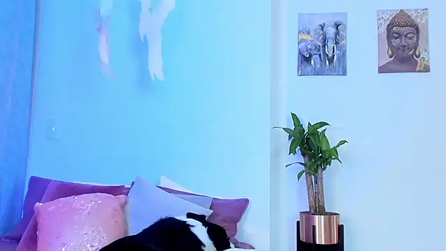 Snapshot of StormiRusso chatting on January 30, 12:39 am StormiRusso online show from January 30, 12:39 am