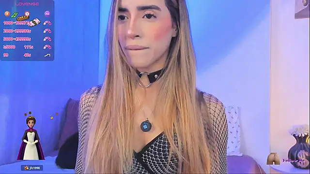 Snapshot of StormiRusso chatting on November 10, 1:04 am StormiRusso online show from November 10, 1:04 am