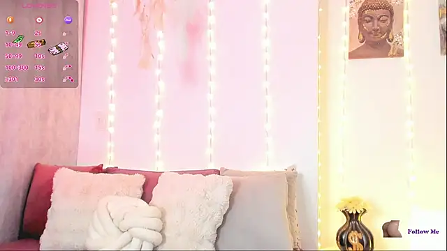 Snapshot of StormiRusso chatting on November 19, 1:16 am StormiRusso online show from November 19, 1:16 am