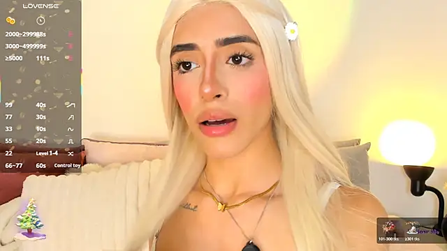 Snapshot of StormiRusso chatting on December 18, 3:56 am StormiRusso online show from December 18, 3:56 am