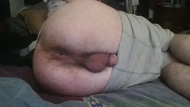 Snapshot of BackRoom18 chatting on November 18, 1:44 am BackRoom18 online show from November 18, 1:44 am