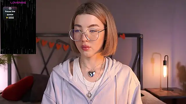 LindaThacker online show from March 6, 8:19 am