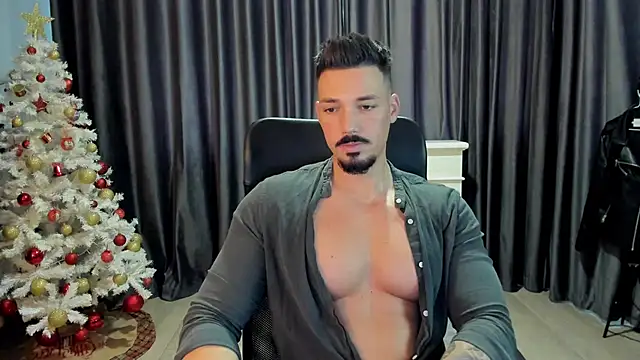 Snapshot of HaydenSpearss chatting on December 14, 10:45 am HaydenSpearss online show from December 14, 10:45 am