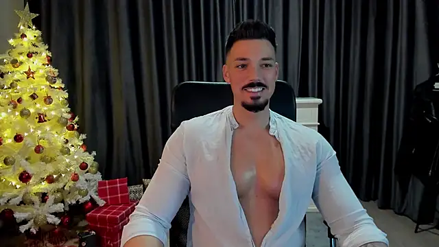 Snapshot of HaydenSpearss chatting on December 24, 7:49 am HaydenSpearss online show from December 24, 7:49 am