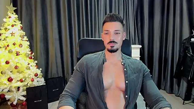 Snapshot of HaydenSpearss chatting on December 27, 2:43 pm HaydenSpearss online show from December 27, 2:43 pm