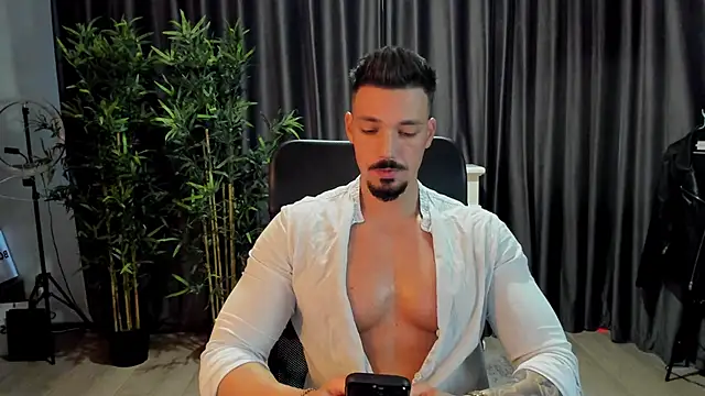 Snapshot of HaydenSpearss chatting on January 12, 7:53 am HaydenSpearss online show from January 12, 7:53 am