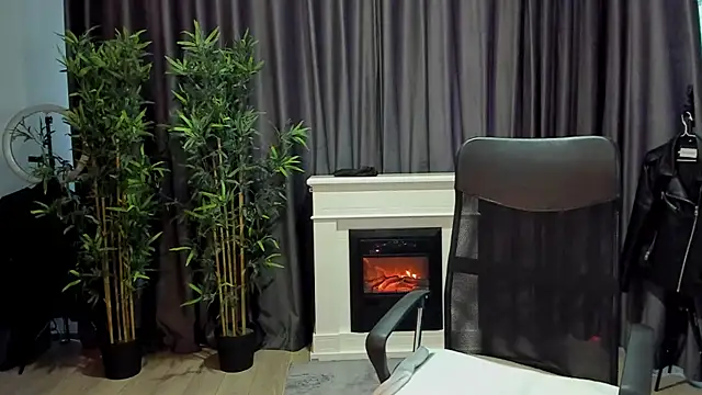 Snapshot of HaydenSpearss chatting on February 9, 8:11 am HaydenSpearss online show from February 9, 8:11 am