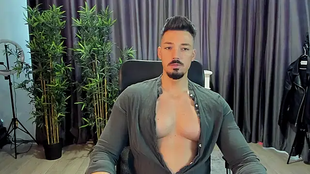 Snapshot of HaydenSpearss chatting on February 22, 7:34 am HaydenSpearss online show from February 22, 7:34 am