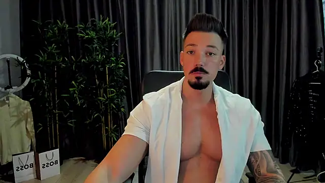 Snapshot of HaydenSpearss chatting on November 9, 8:01 am HaydenSpearss online show from November 9, 8:01 am