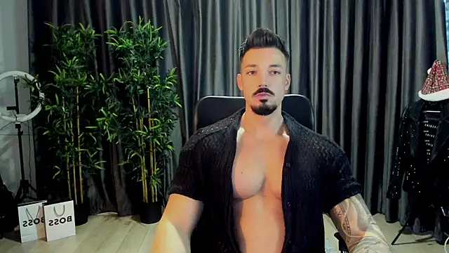 Snapshot of HaydenSpearss chatting on November 23, 7:41 am HaydenSpearss online show from November 23, 7:41 am