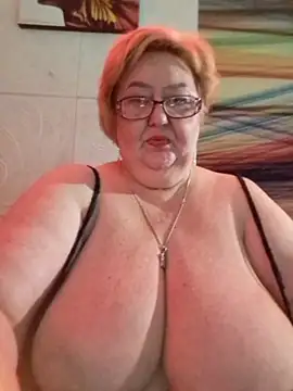 Snapshot of Awn290668 chatting on January 16, 1:47 pm Awn290668 online show from January 16, 1:47 pm