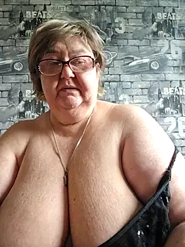 Snapshot of Awn290668 chatting on March 18, 5:52 am Awn290668 online show from March 18, 5:52 am