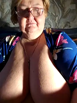 Snapshot of Awn290668 chatting on November 4, 5:28 am Awn290668 online show from November 4, 5:28 am