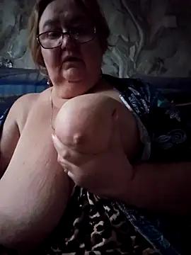 Snapshot of Awn290668 chatting on December 1, 6:40 am Awn290668 online show from December 1, 6:40 am