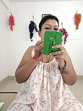 YOUR LOVELY-40 online show from November 11, 3:17 am