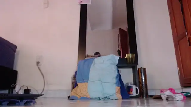 carlajames  online show from October 3, 11:29 am