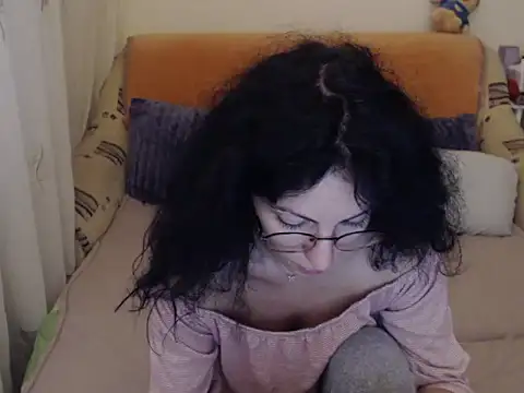 Emmatoo online show from November 26, 2:07 pm