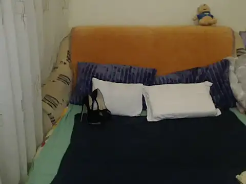 Emmatoo online show from December 2, 12:05 am