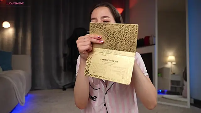 Amely Young online show from October 10, 12:42 am