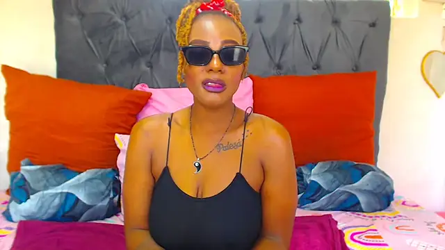 SAVAGExBOO online show from February 27, 11:41 am