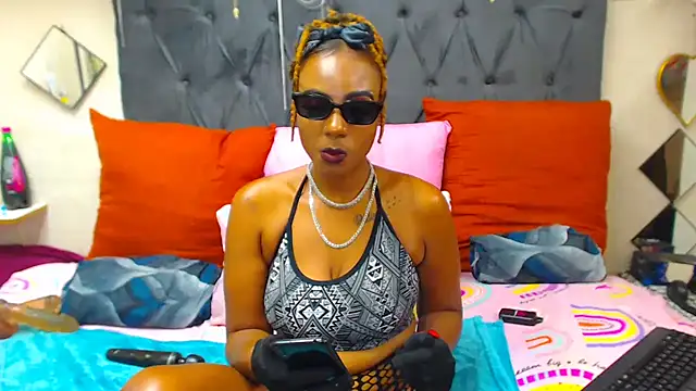 SAVAGExBOO online show from March 22, 8:48 pm