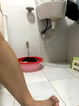 Snapshot of -SingleMom- chatting on October 17, 2:04 am -SingleMom- online show from October 17, 2:04 am