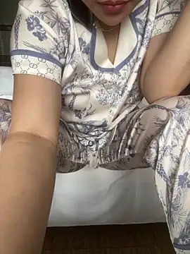 Snapshot of -SingleMom- chatting on November 9, 12:53 am -SingleMom- online show from November 9, 12:53 am