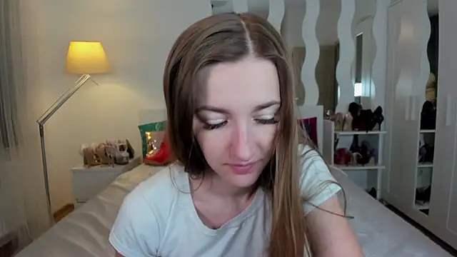 KateRedgar online show from March 18, 4:48 pm