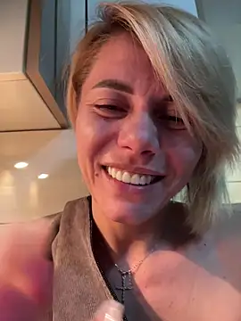 tanyagrey online show from November 19, 10:15 am