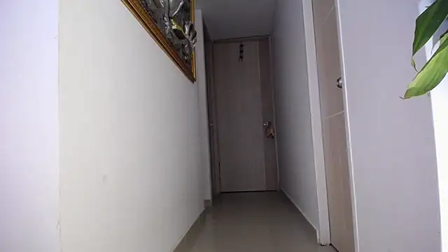 Snapshot of camilasexy111 chatting on January 19, 8:18 am camilasexy111 online show from January 19, 8:18 am