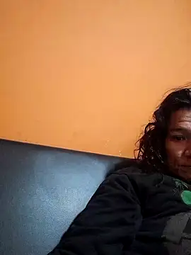 miicheele32 online show from February 5, 4:36 pm