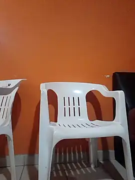 miicheele32 online show from February 8, 6:55 pm