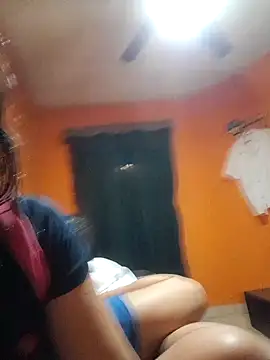 miicheele32 online show from February 19, 9:39 am