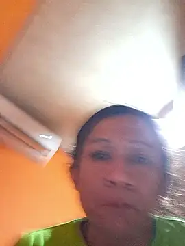 miicheele32 online show from October 14, 8:26 am