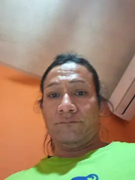 miicheele32 online show from November 28, 2:25 am