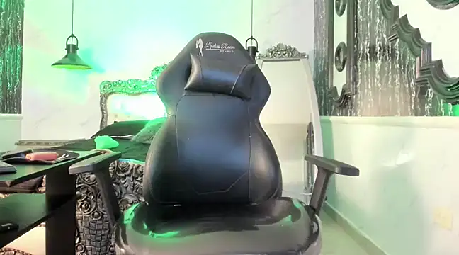 Snapshot of NAILAHARD chatting on January 15, 4:43 pm NAILAHARD online show from January 15, 4:43 pm