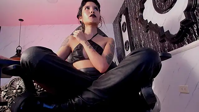 Snapshot of NAILAHARD chatting on February 8, 7:59 pm NAILAHARD online show from February 8, 7:59 pm