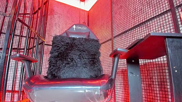 Snapshot of NAILAHARD chatting on November 17, 3:29 pm NAILAHARD online show from November 17, 3:29 pm