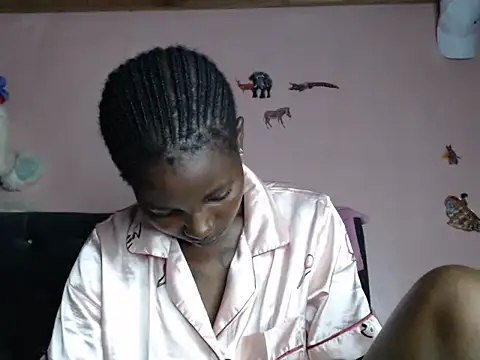 TrishaKalid online show from January 21, 8:43 pm