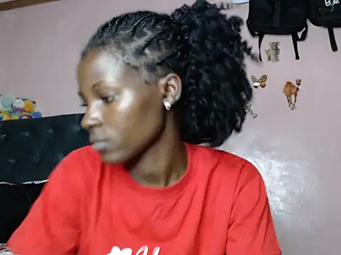 TrishaKalid online show from February 6, 8:02 pm