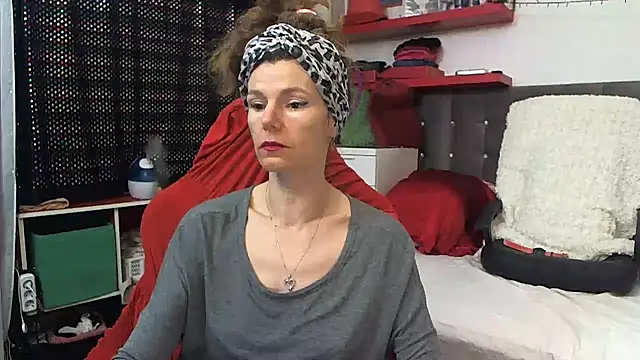 kellyterapy online show from February 11, 6:44 pm