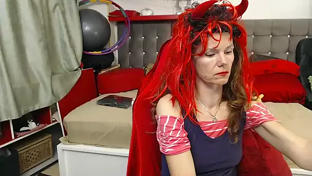 kellyterapy online show from October 30, 7:47 pm