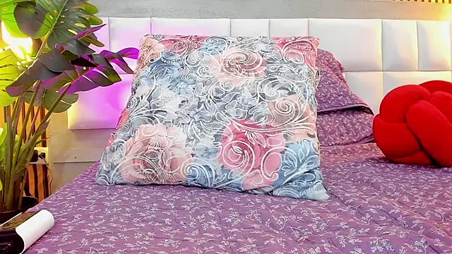 miah connor online show from January 23, 12:04 am