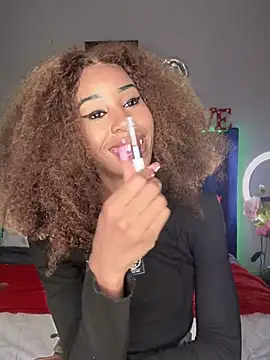 Snapshot of Dime-__ chatting on February 18, 8:47 pm Dime- online show from February 18, 8:47 pm