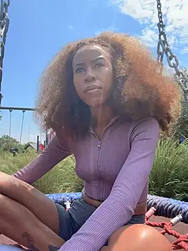 Snapshot of Dime-__ chatting on February 28, 10:20 am Dime- online show from February 28, 10:20 am